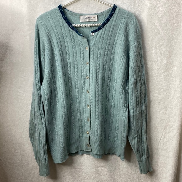 Johnstons of Elgin Sweaters - 100% Cashmere Johnston’s of Elgin Scotland cable knit button sweater